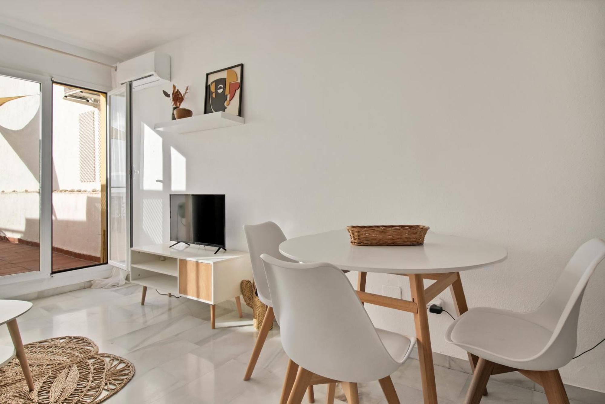 شقة Duplex Estilo Boho Con Increible Terraza Y Vistas Al Mar En Estepona - Las Abejeras 609 المظهر الخارجي الصورة